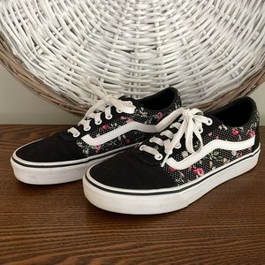 Vans Old Skool Floral Shoes - Women’s size 9